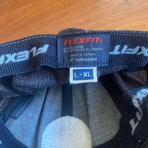 Travis Matthew Sorry 4 Being Awesome Trucker Hat - Picture 5 of 5